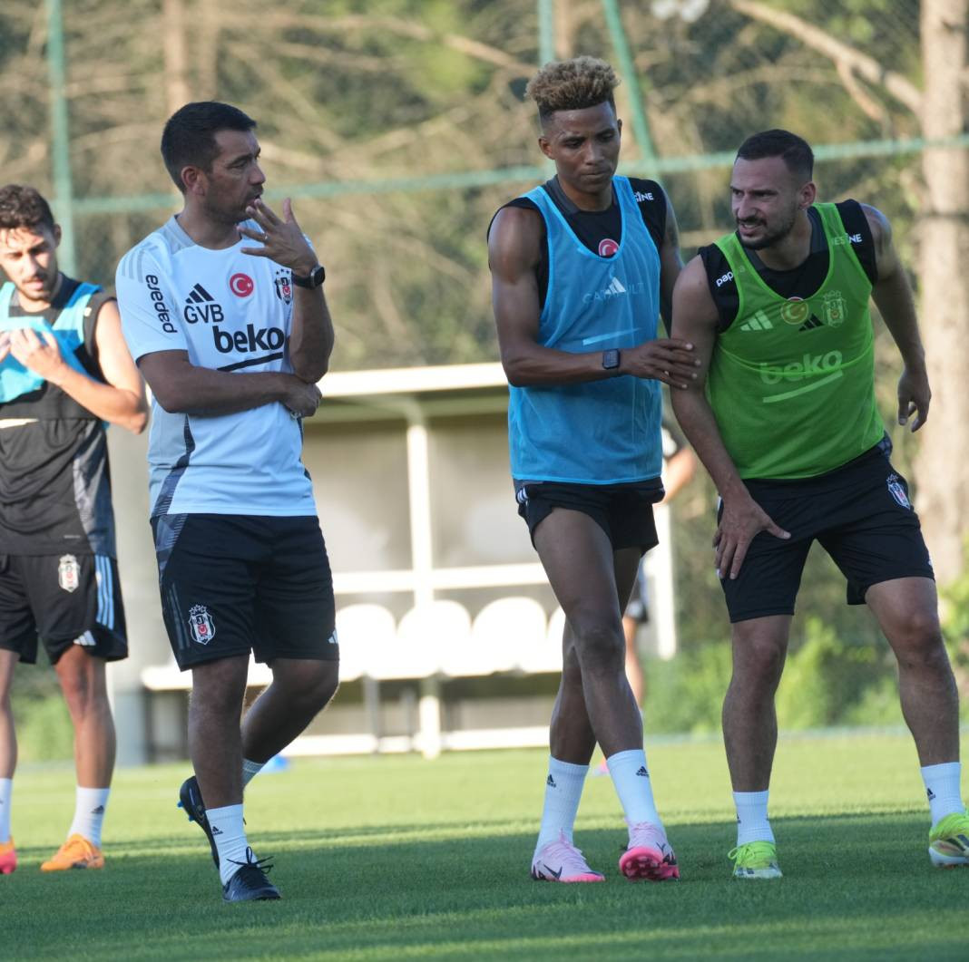 Beşiktaş sahaya indi. Dikkat çeken Rafa Silva detayı - Resim: 5